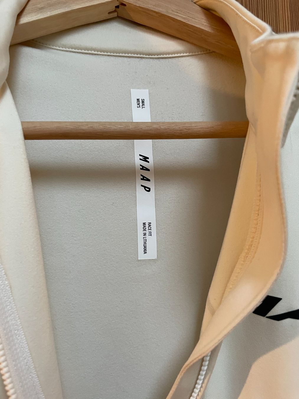 Leibchen & Hosen: Emerge Thermal LS Jersey – Gebraucht aus Bern von Robertrey7 2
