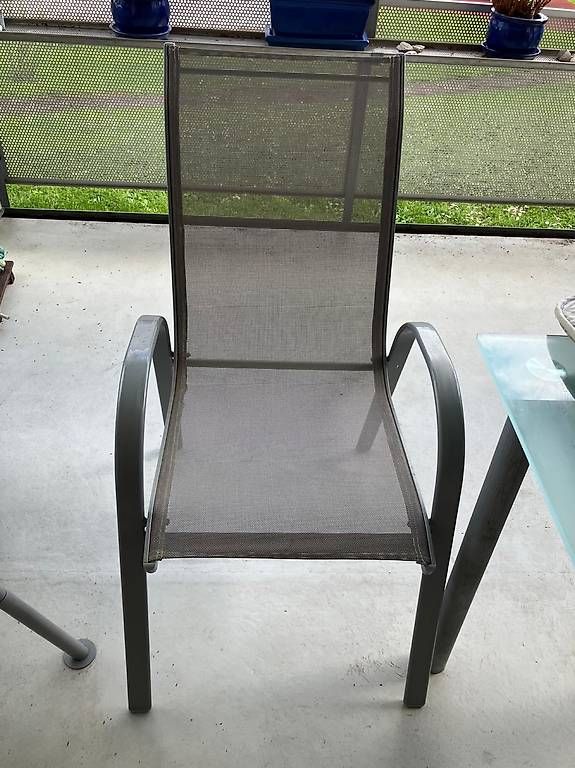Set de table et chaises: Tisch mit 4 Stühle – D'occasion à Aegerten par meliiiii 1