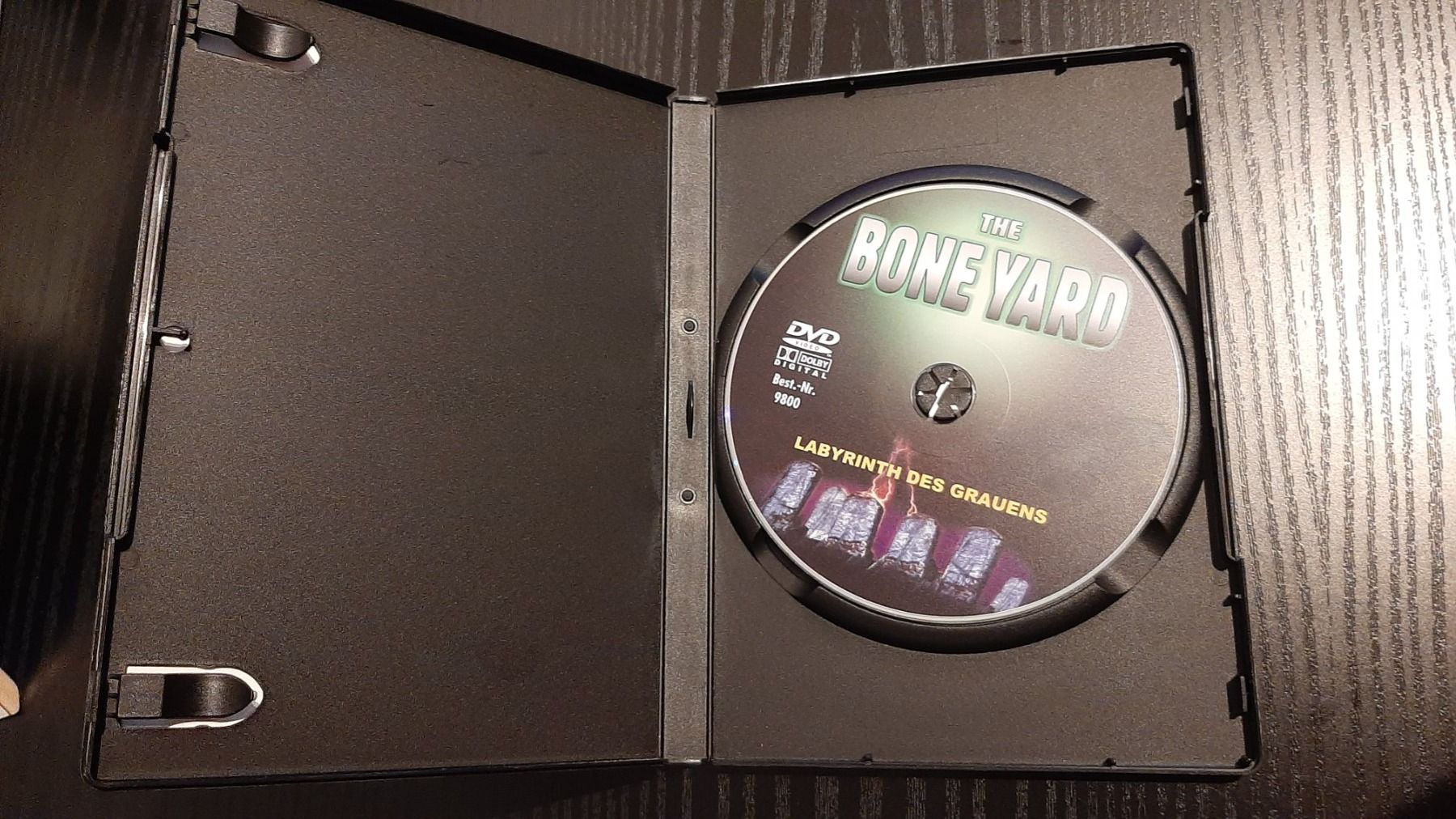 Tutti i DVDs: The Bone Yard – Usato da Kriens venduto da adr_f6fh 1