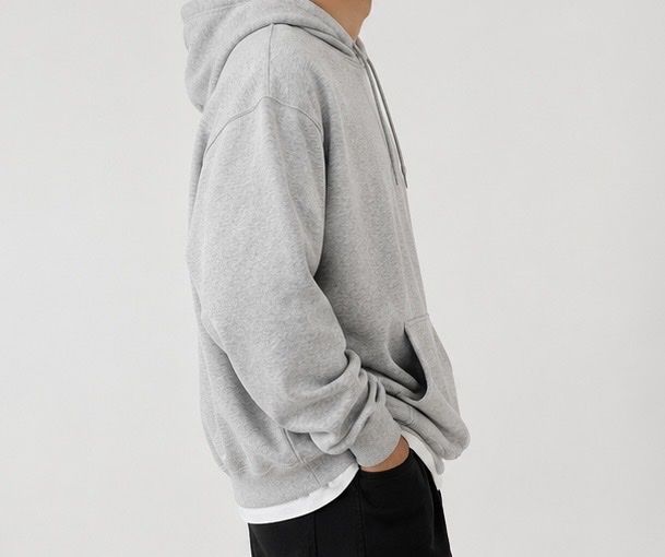 H&M Maglioni & Felpe:     Grauer Herren Hoodie – Usato da La Punt Chamues-ch venduto da yara.mueller 3