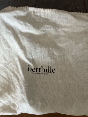 Sac bandoulière Berthille cuir bleu foncé bon état