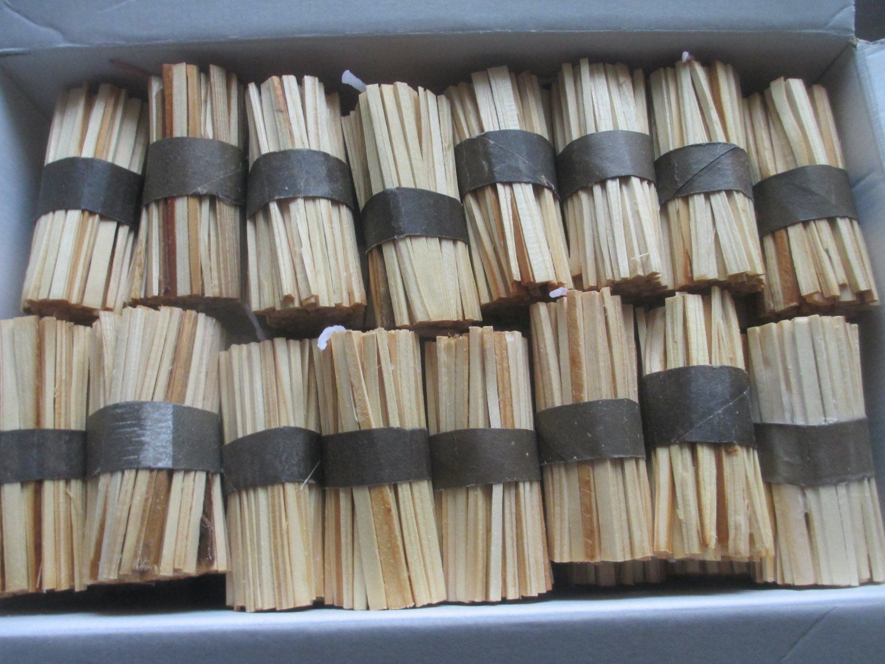 Articoli in legno: 80 Stück Anzündhilfen – Nuovo (secondo la descrizione) da Hasle LU venduto da Flamme6