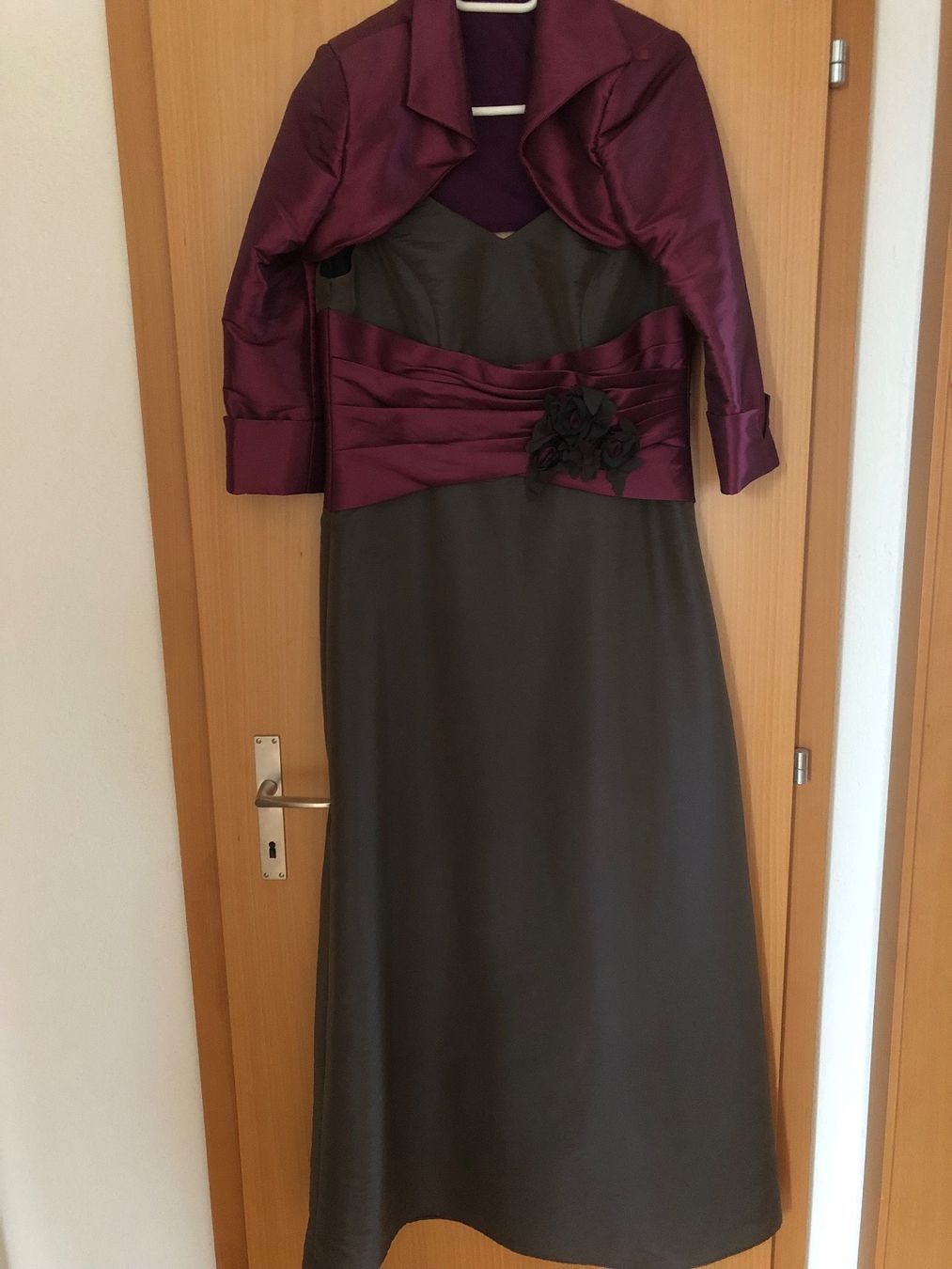 Vestiti: Festkleid – Usato da Deitingen venduto da Fabiandeitingen 1