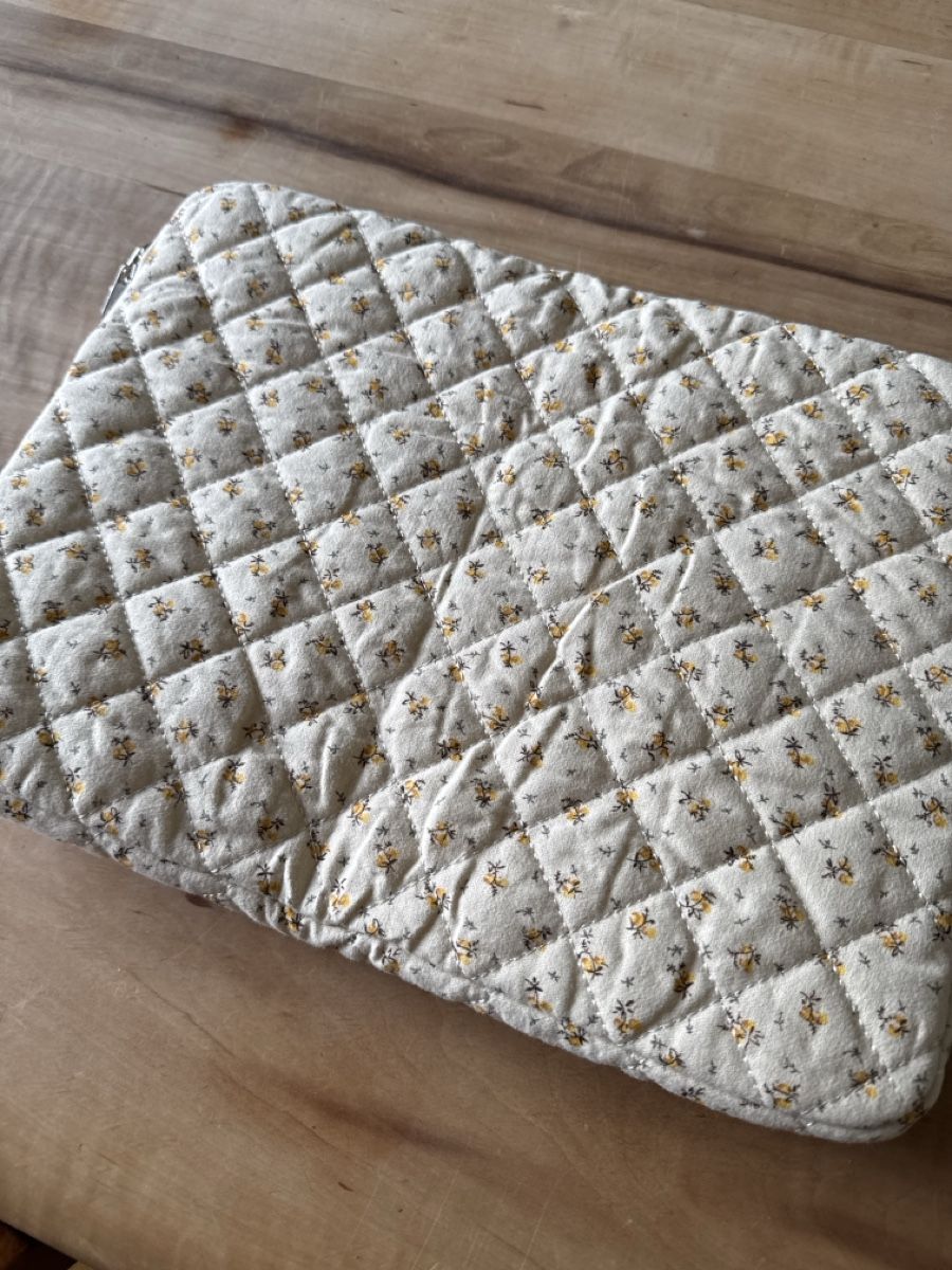 Covers & Borse: Laptophülle 15 Zoll – Nuovo e nell'imballaggio originale da Spiez venduto da zuckerbaeckerin78 1
