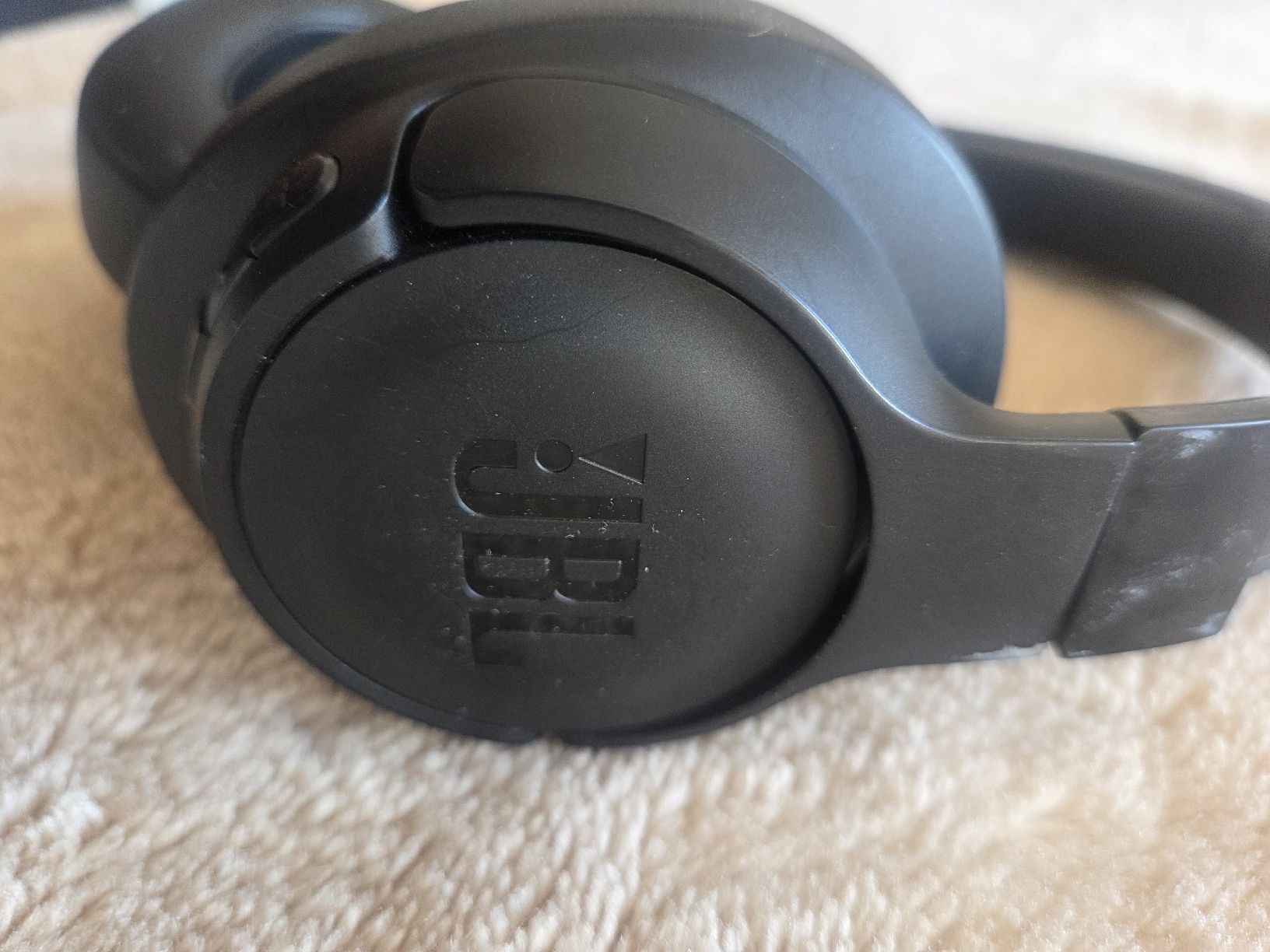 JBL Casques audio: Kopfhörer JBL Tune 710BT schwarz  – D'occasion à Flawil par Hamdia12 8