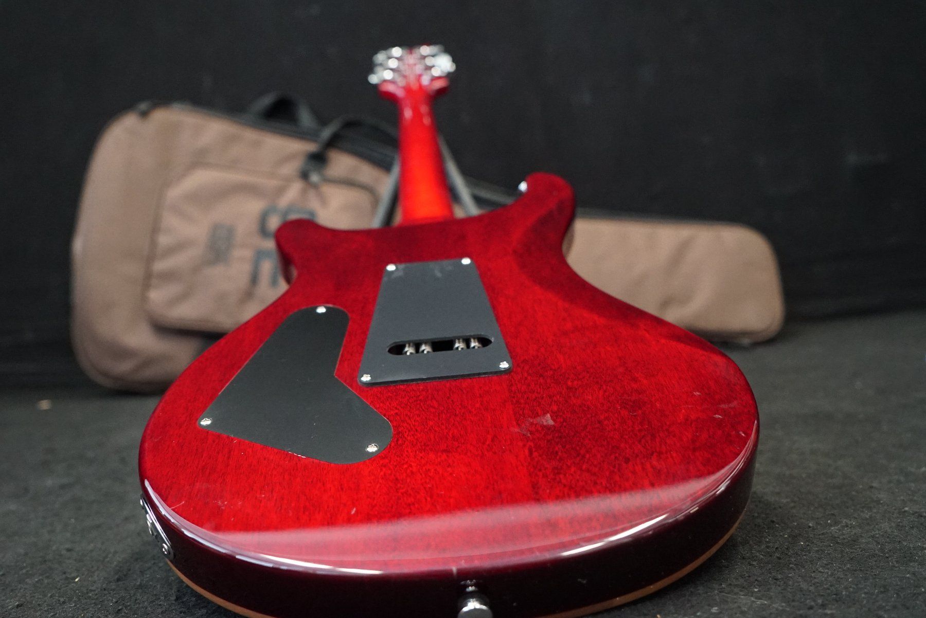 PRS Strumenti musicali: PRS SE Custom 24 Limited Edition in Charcoal Cherry Flame – Usato da Ortschwaben venduto da Musictrade 8
