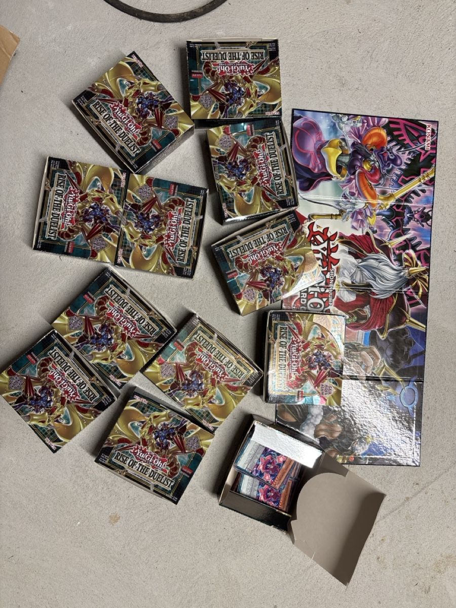 Giochi: Yu-Gi-Oh sehr grosse Kartensammlung – Usato da Bern venduto da cinice