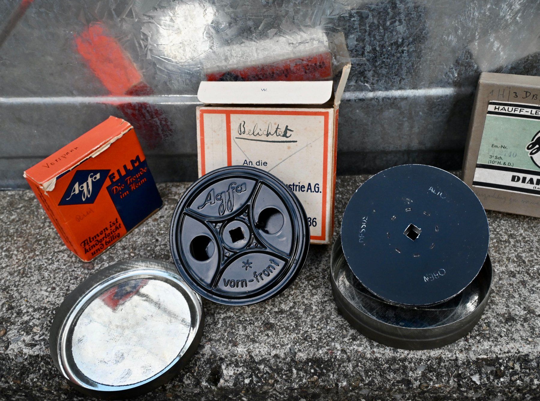 Pellicole: 3 alte AGFA FILMDOSEN / KARTONVERPACKUNGEN leer – Usato da Pfaffhausen venduto da mono_rec 1