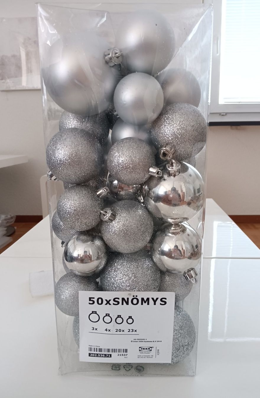 Alle Dekorationen: 50 Weihnachts-Kugeln - Silber OVP – Neu und originalverpackt aus Aarau von Yeeaaah