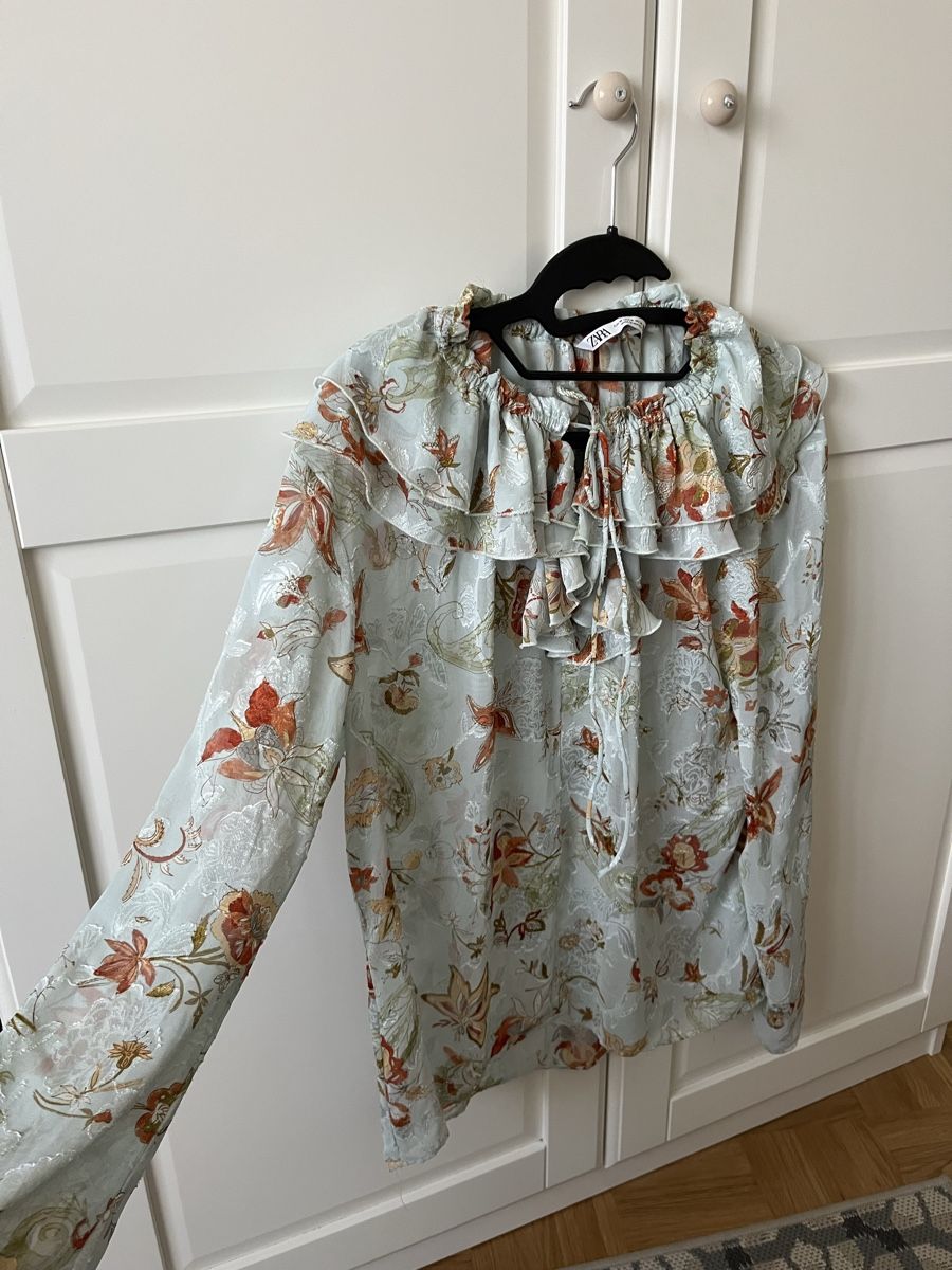 Zara Camicette: Frontverschluss-Herbstbluse – Nuovo (secondo la descrizione) da Allschwil venduto da eyl_bb8q 1