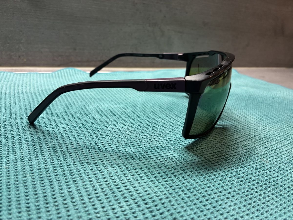 Uvex Occhiali & Lenti: Sportbrille Uvex mit Etui – Usato da Mitlödi venduto da meyer-sabrina 1