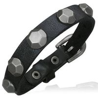 Tolles Nieten Lederarmband Typ IV