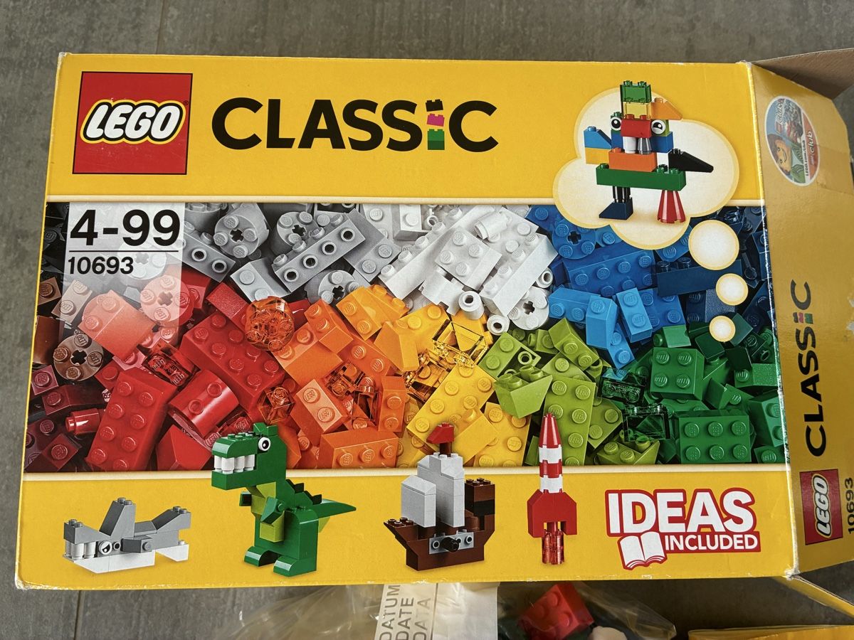 Lego Kit di costruzioni: Lego Classic 10693 – Usato da Luzern venduto da Flip_