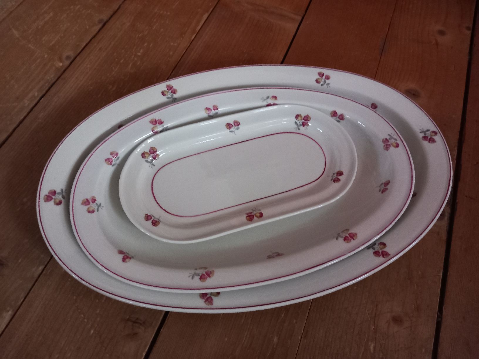Set di piatti: Geschirrset. Langenthal – Usato da Nänikon venduto da Haexli_70 1