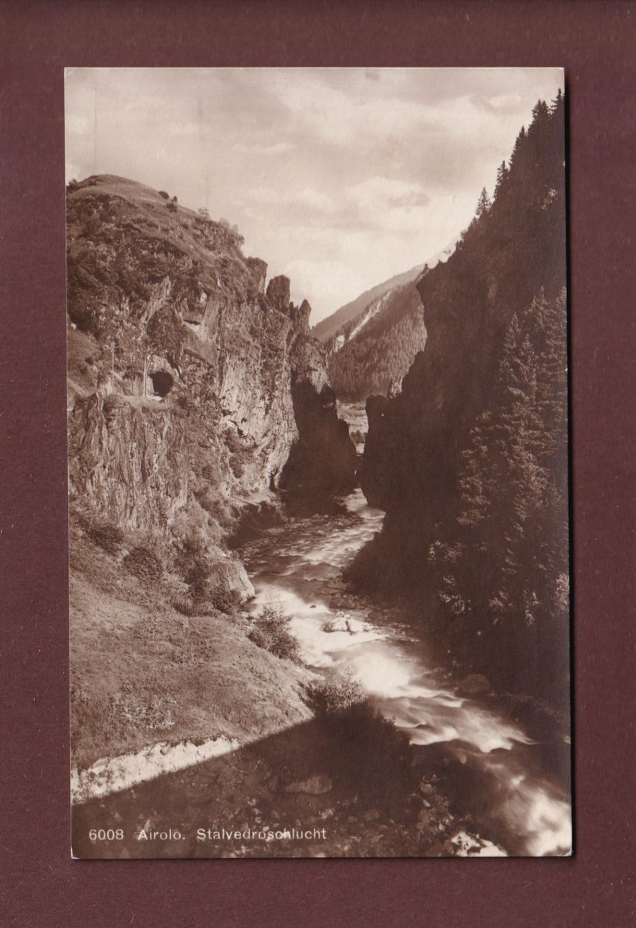 Cartoline postali: AIROLO - Stalvedroschlucht - Feldpost – Usato da Pully venduto da nicecards