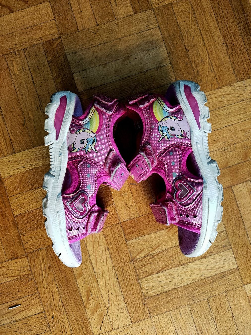Scarpe per ragazzi: Mädchen Einhorn Sandalen Pink Gr. 28 – Usato da Thalwil venduto da wamoni