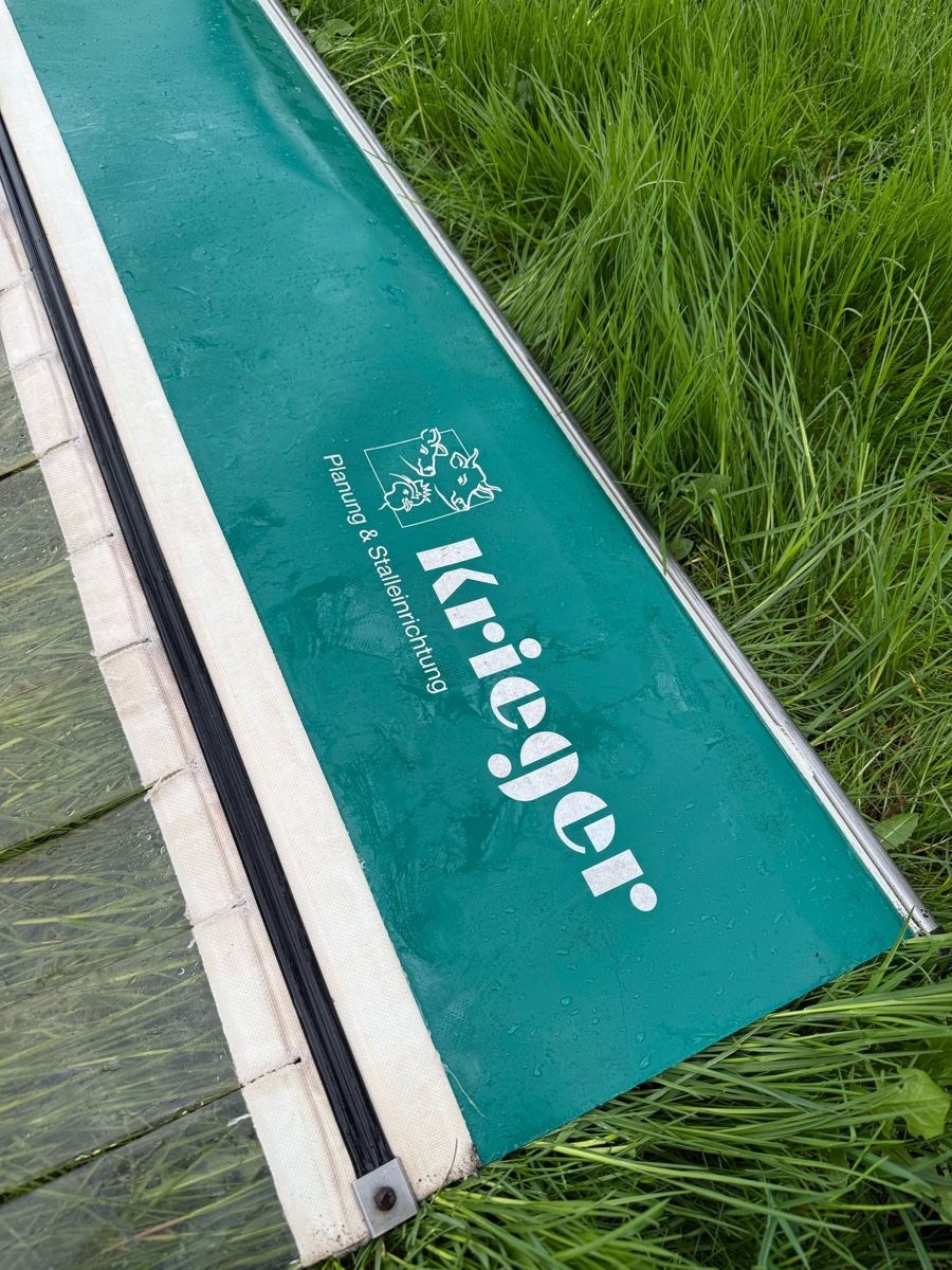 Tende: Stallvorhang Ferkelnest Krieger – Usato da Bätterkinden venduto da rip2000 2