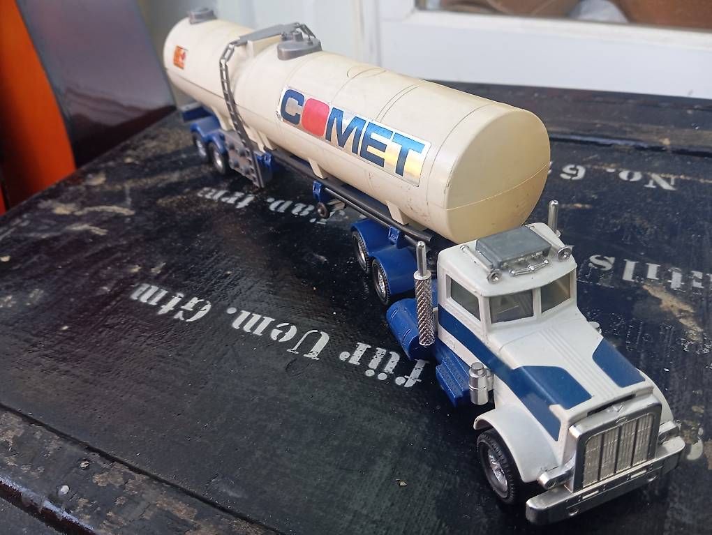 Peterbilt Voitures modèles: Peterbilt Truck Matchbox – D'occasion à Basel par Petergunn 2