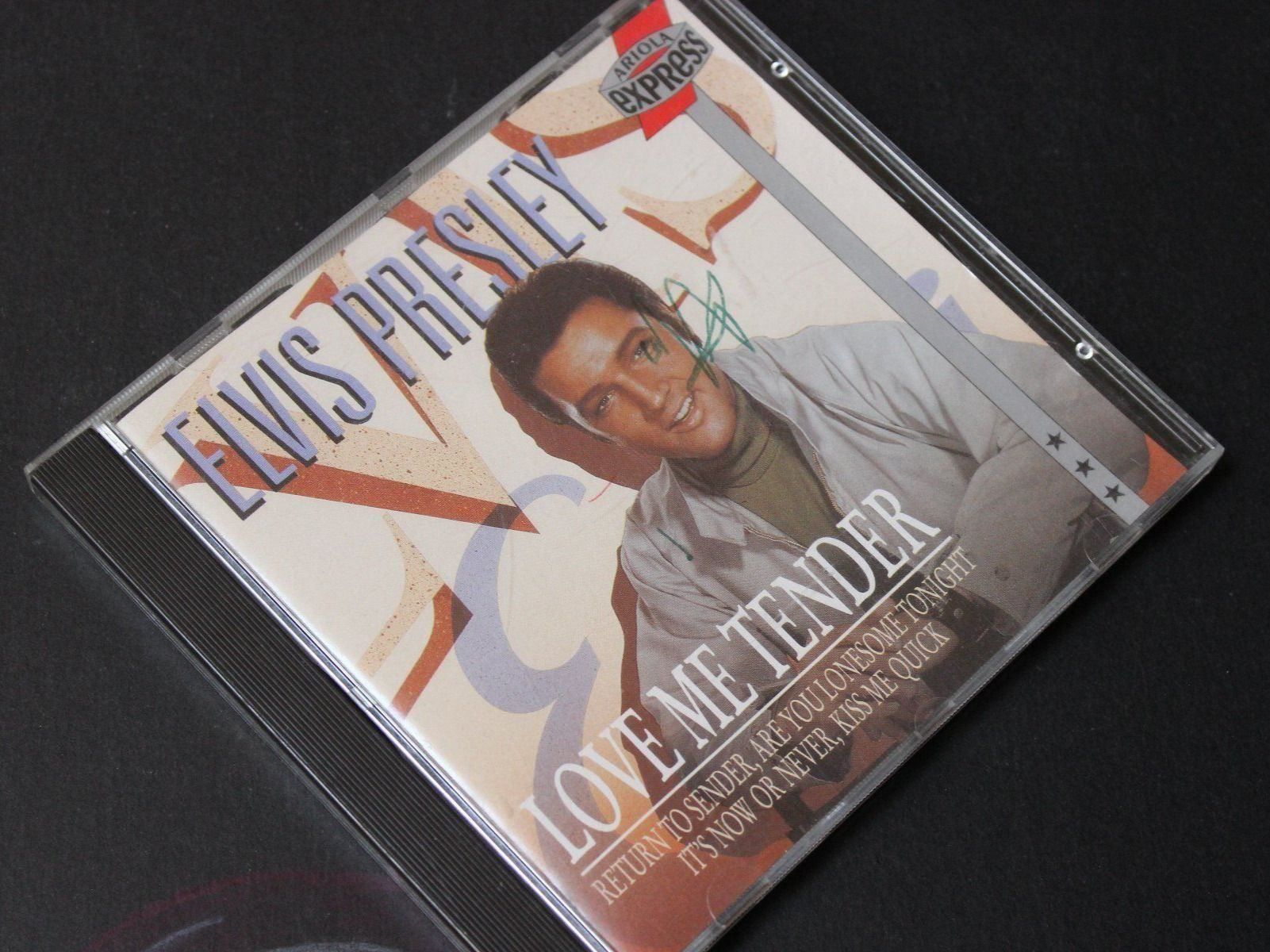 CDs: ELVIS PRESLEY - LOVE ME TENDER CD 1989 – Gebraucht aus Tübach von JamesStone