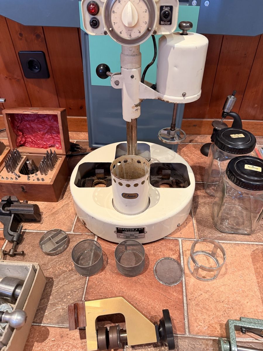 Tutti gli attrezzi: Lot outils horlogerie  – Usato da Cornol venduto da swi_bv2w 1