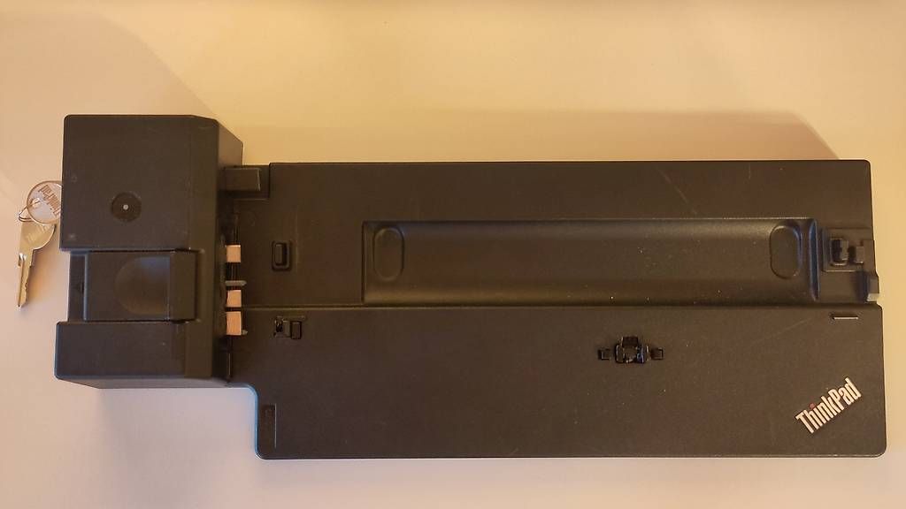 Lenovo Dockingstation: Lenovo Ultra Docking Station 40AJ – Gebraucht aus Aesch (Neftenbach) von rofner