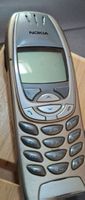 Téléphone portable Nokia 3210 gris état d'usage