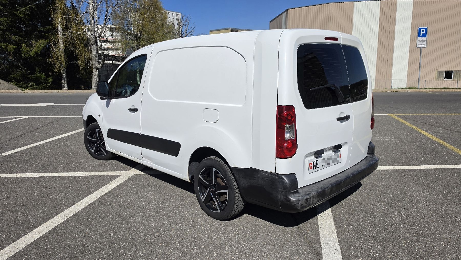 Peugeot Automobili: Peugeot Partner HDI Fourgon long, année 2011 – Usato da La Chaux-de-Fonds venduto da vil_7v6g 2