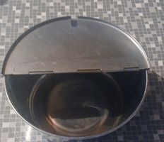 Dose mit Deckel gebraucht