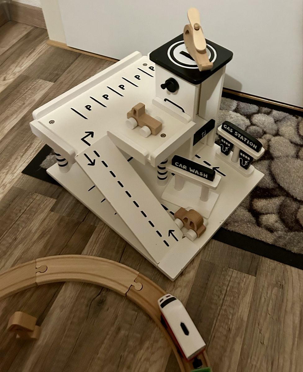 Ikea Spielzeuge: Circuit de train complet Lillabo et Garage – Gebraucht aus Petit-Lancy von Pierre_le_voyageur 2