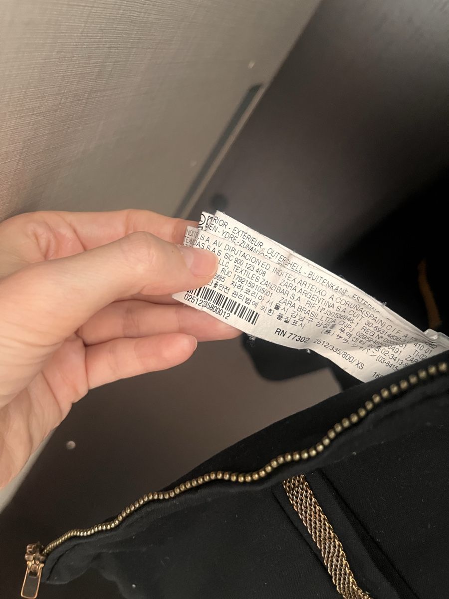 Zara Jacken: Zara Basic giacca nera con zip e dettagli metallici – XS – Neu (gemäss Beschreibung) aus Lugano von gil_2xvg 3