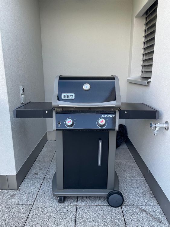 Weber Gasgrill (E210) gebraucht zu Verschenken Kaufen auf Ricardo