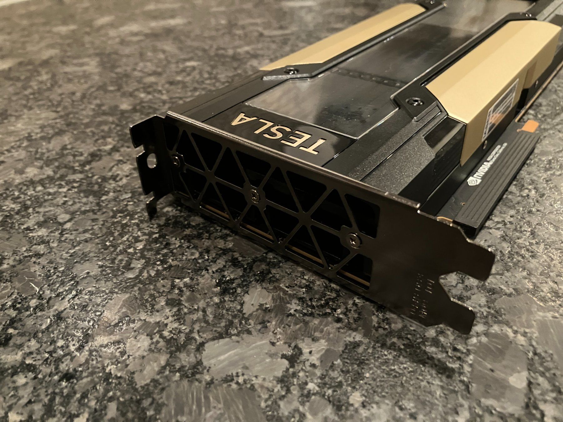Nvidia Schede grafiche: Nvidia Tesla V100 16 GB – Usato da Kleinwangen venduto da Suelei83 1