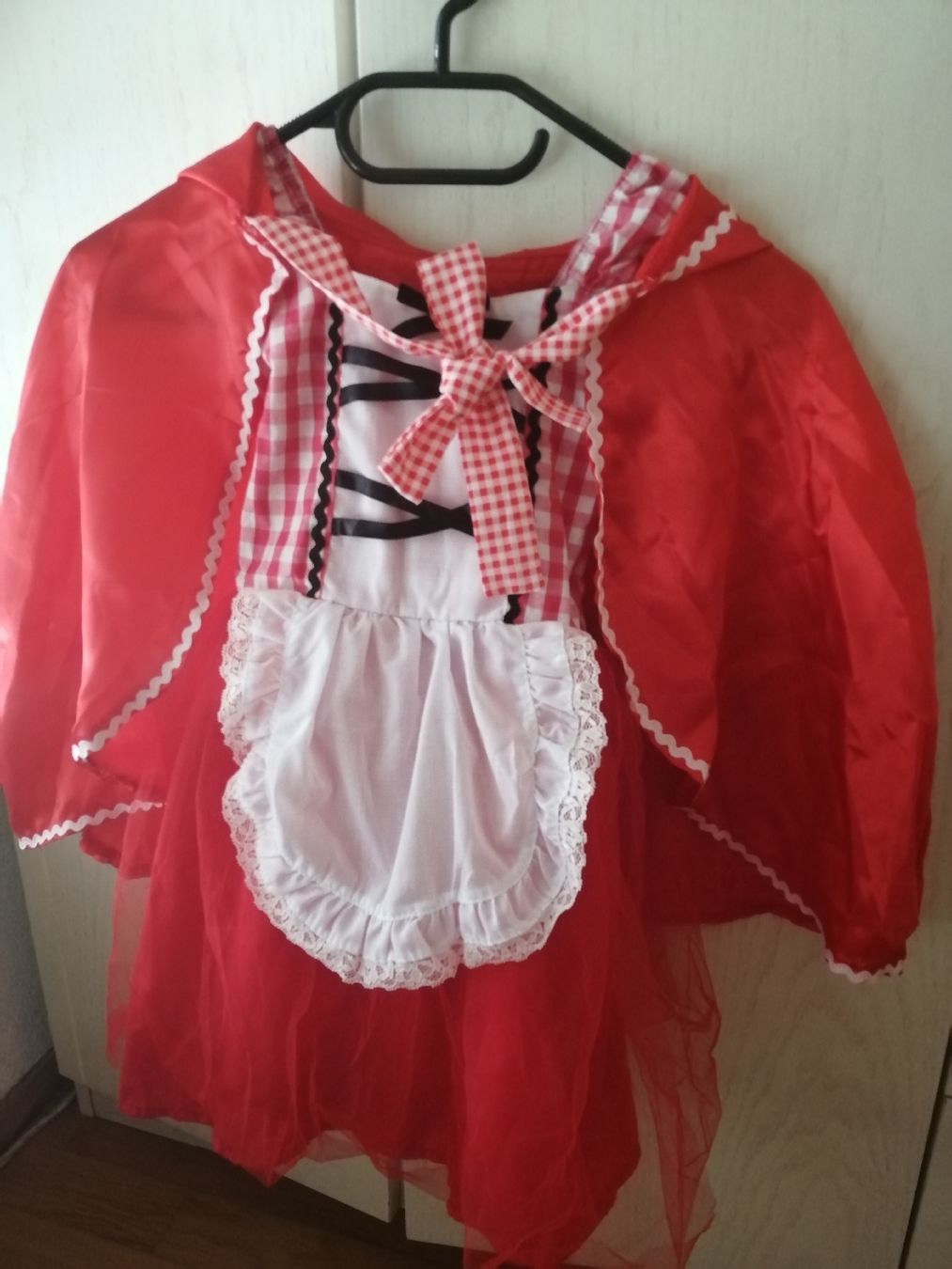 Kostüme: Rotkäppchen Kleid Kostüm Gr. 86-92 – Gebraucht aus Oensingen von jia_gs8g