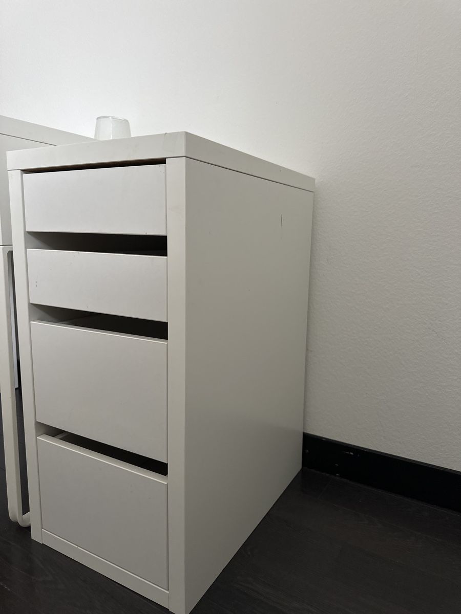 IKEA Micke Schubladenelement ohne rollen 4 Schubladen (Gebraucht) in Berikon für CHF 30 – nur Abholung auf Ricardo kaufen