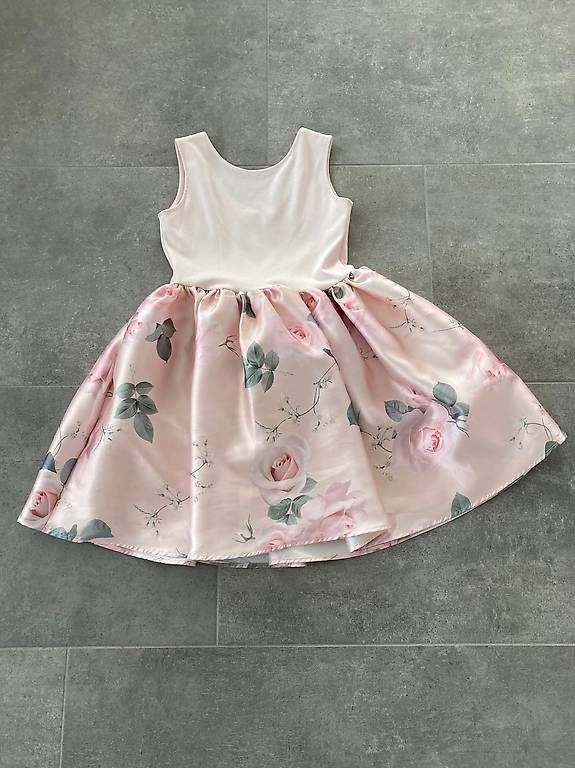Vestiti & Gonne: Hübsches Kleid – Nuovo (secondo la descrizione) da Hettlingen venduto da rselchi