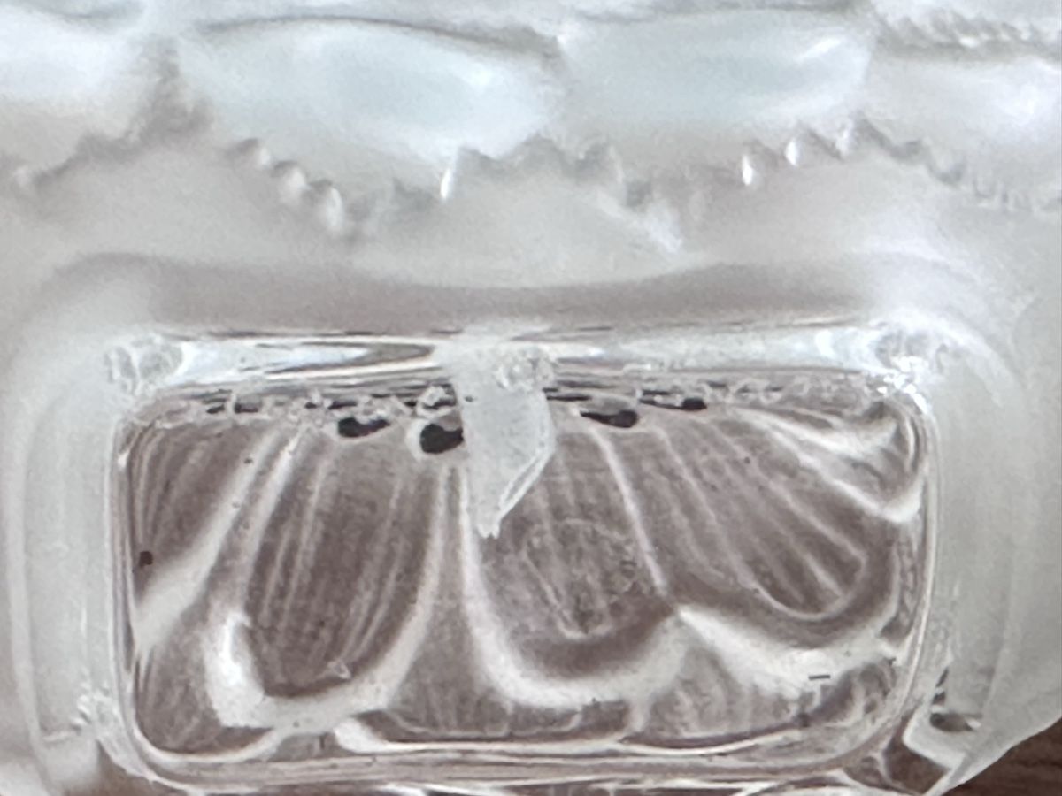 Lalique Flaconi: Lalique Perfume Bottle – Difettoso da Zürich venduto da Ddechkovd 4