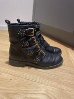 Schwarze Stiefeletten mit goldenen Nieten, Gr. 37