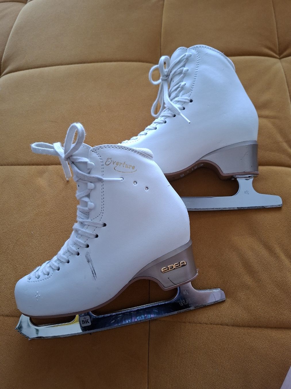 Edea Pattini da ghiaccio: Edea Overture Eiskunstlaufschuhe, Grösse 225 B, Winterspass⛸ – Usato da Diepoldsau venduto da Tiaraa1