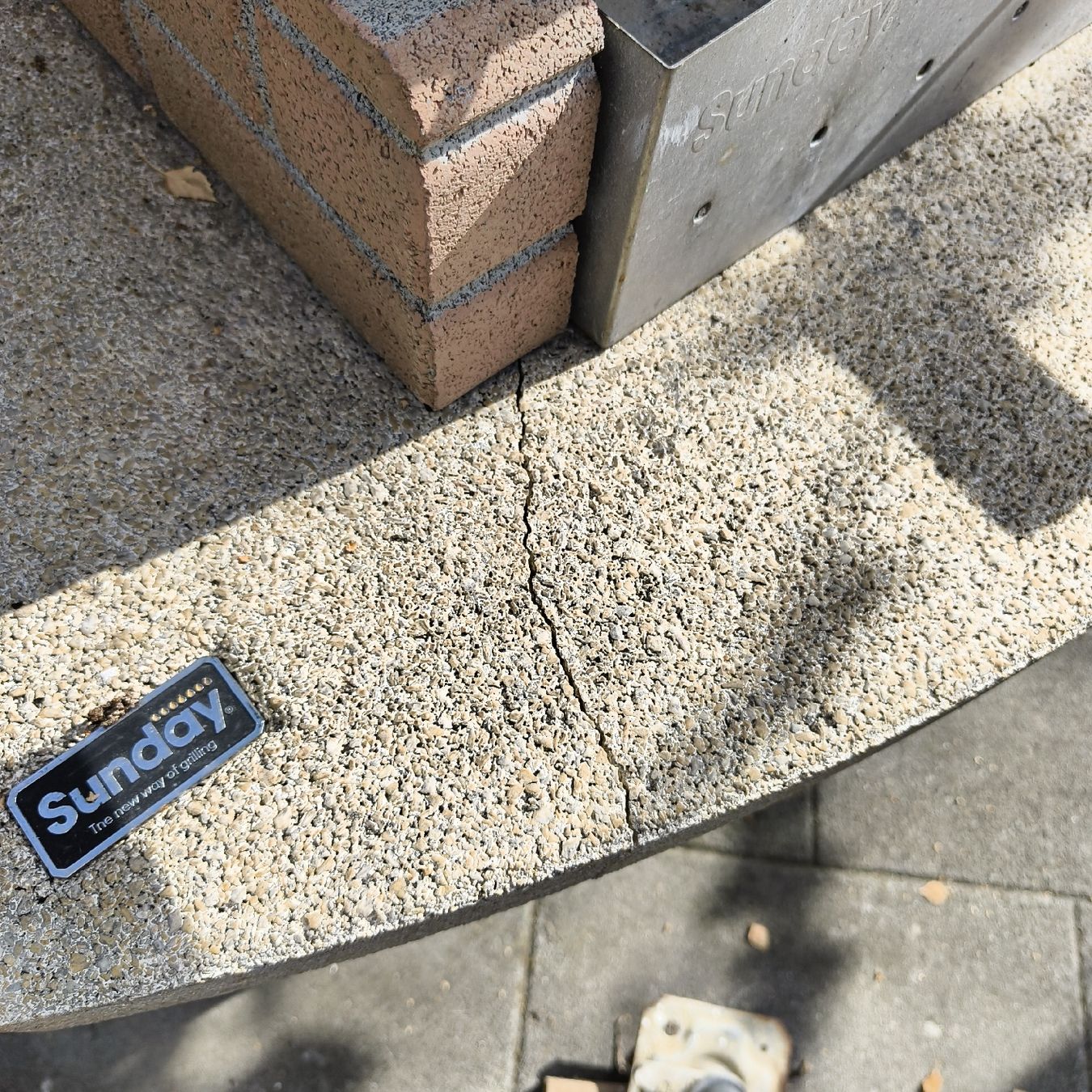 Griglie: Sunday Concrete Garden Grill - Defect – Difettoso da Schaffhausen venduto da mat_dfm8 3