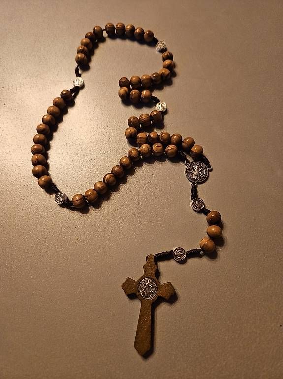 Autres bijoux: Rosenkranz aus Holz – D'occasion à Cazis par Morrisb 2