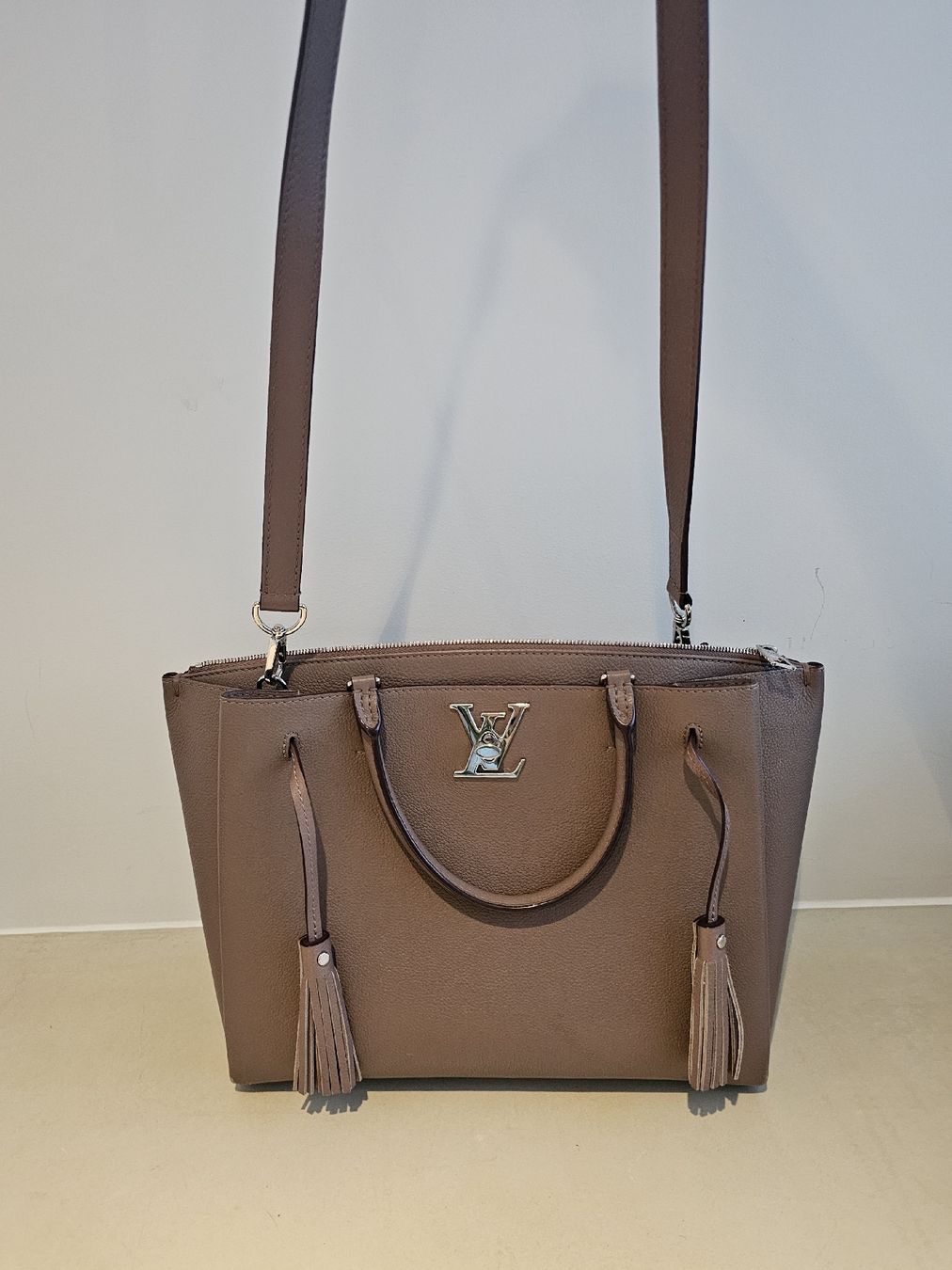 Louis Vuitton Borse da donna: Sac Louis Vuitton Lockmeto original – Usato da Courtepin venduto da mandy67 5