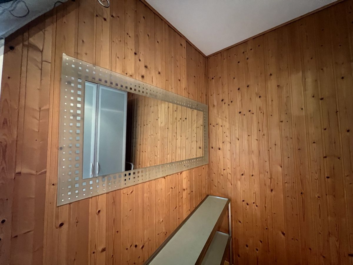 Scaffali: Schmales handgefertigtes Regal – Usato da Pratteln venduto da Luxus.Fee 3