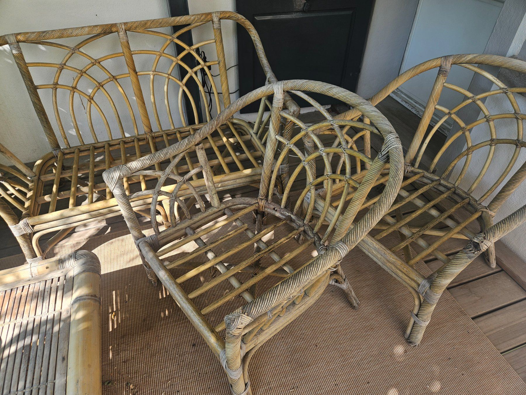 Sofas: Balkon Rattanmöbel Garnitur – Gebraucht aus Zürich von juthal