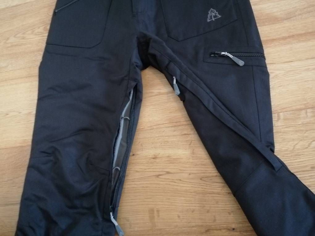 Pantaloni: Skihose Gr. 36 Beach-Mountain – Nuovo (secondo la descrizione) da Mosnang venduto da creativist 2