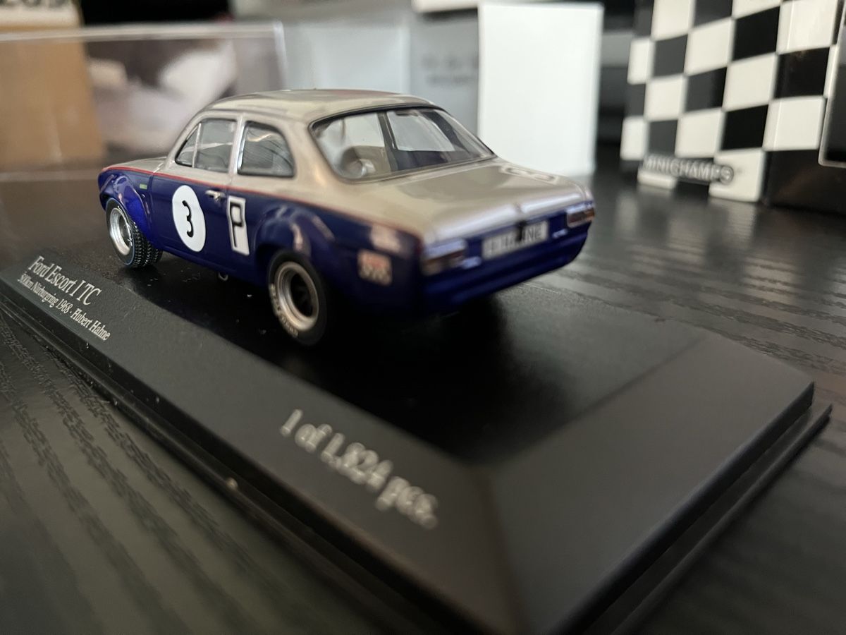 Minichamps Modellini d'auto: Ford Escort. 1:43 Minichamps – Nuovo e nell'imballaggio originale da Rümlang venduto da Papamoll4 1