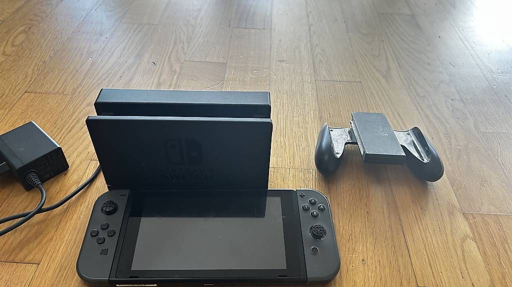 Consoles: Nintendo Switch top Zustand  – D'occasion à Oensingen par kikomad 2