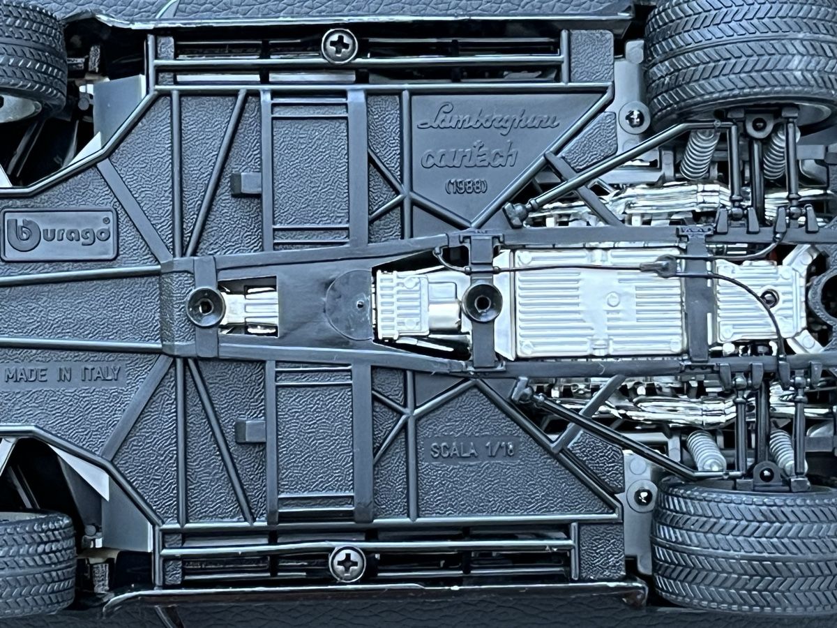 Bburago Modellautos: Lamborghini Countach 1:10 – Gebraucht aus Kehrsatz von Fuedu0 7