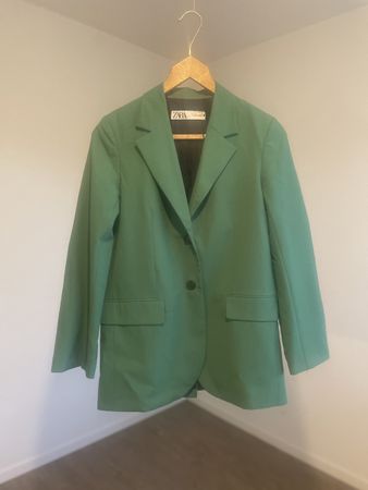Grüner Anzug von Zara Größe S.