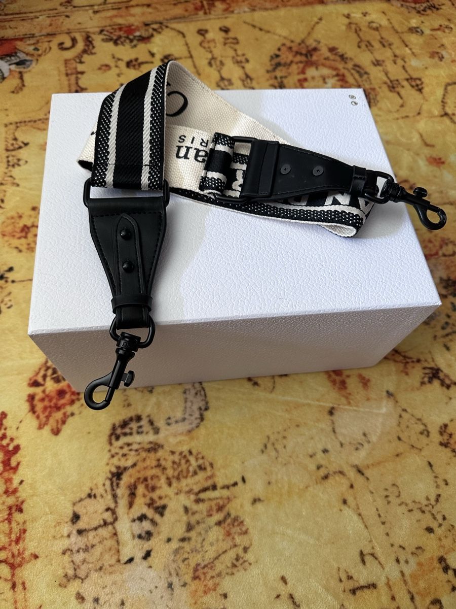 Altro in  Abbigliamento & Accessori: Fashion long strap – Nuovo (secondo la descrizione) da Heimberg venduto da Sabe_Frau 1