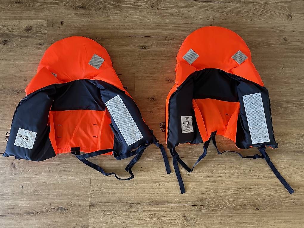 Giubbotti di salvataggio: Kinderschwimmwesten – Usato da Niederuzwil venduto da Ferdi_Fuchs 1